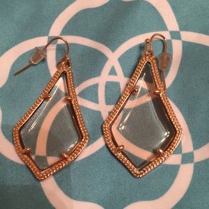 Kendra Scott Rose Gold with rose hue clear stone!